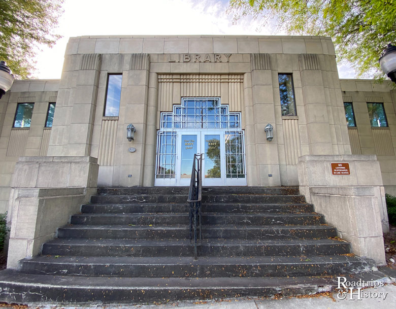 Moderne New Ulm Library History Handbook