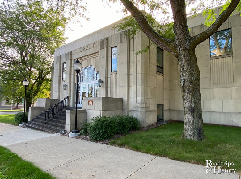 Moderne New Ulm Library History Handbook